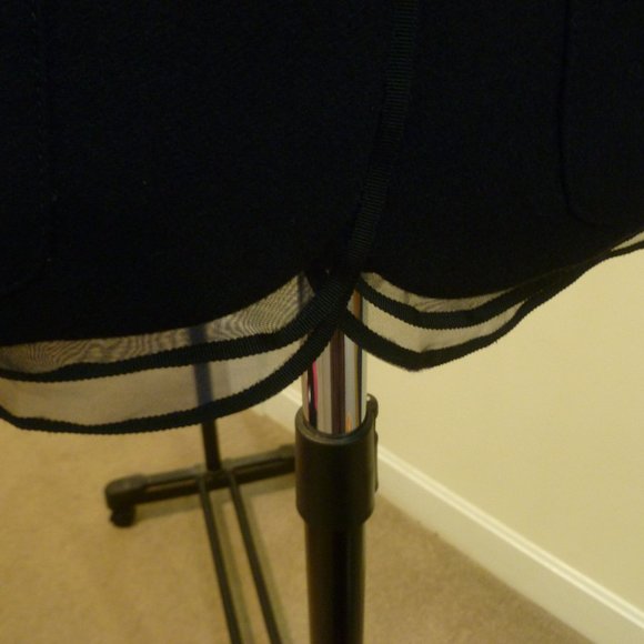 Ann Taylor Loft blazer - Picture 4 of 6